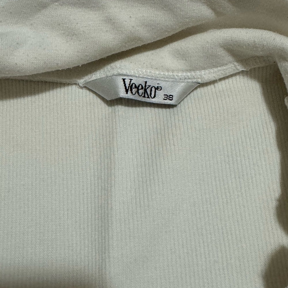 White Jacket - Picture 5 of 10